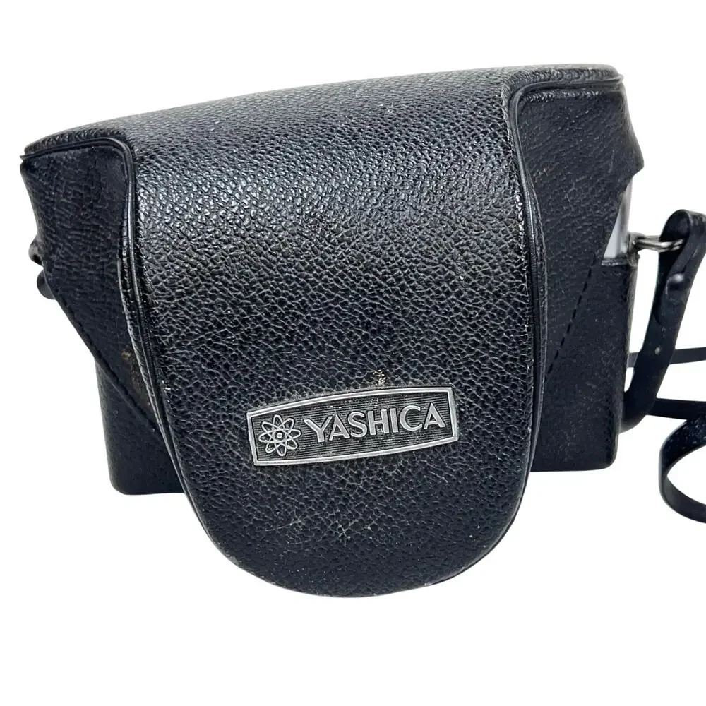 YASHICA Electro 35 GSN Rangefinder 35mm Film Camera w/45mm f/1.7 Lens Cases
